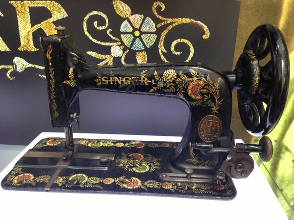 singer sewing machine from clydebank museum