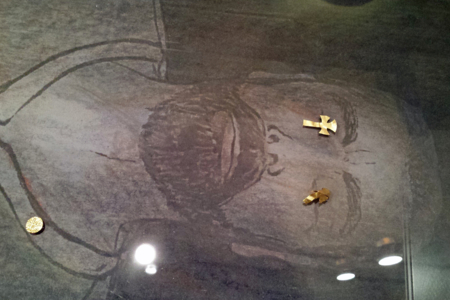 Anglo-Saxon King's Burial Site Found