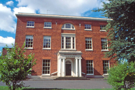 Broadfield House Glass Museum